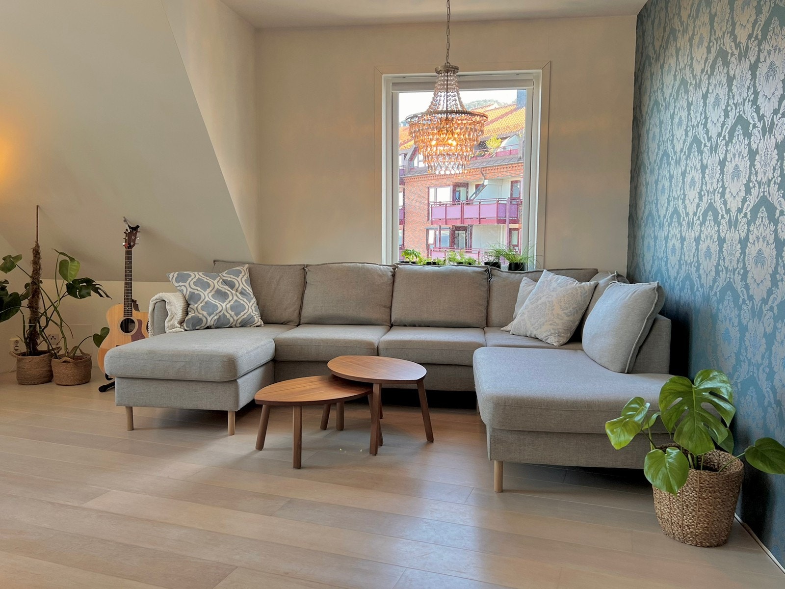 Hjørnesofa med sjeselong Galleribilde