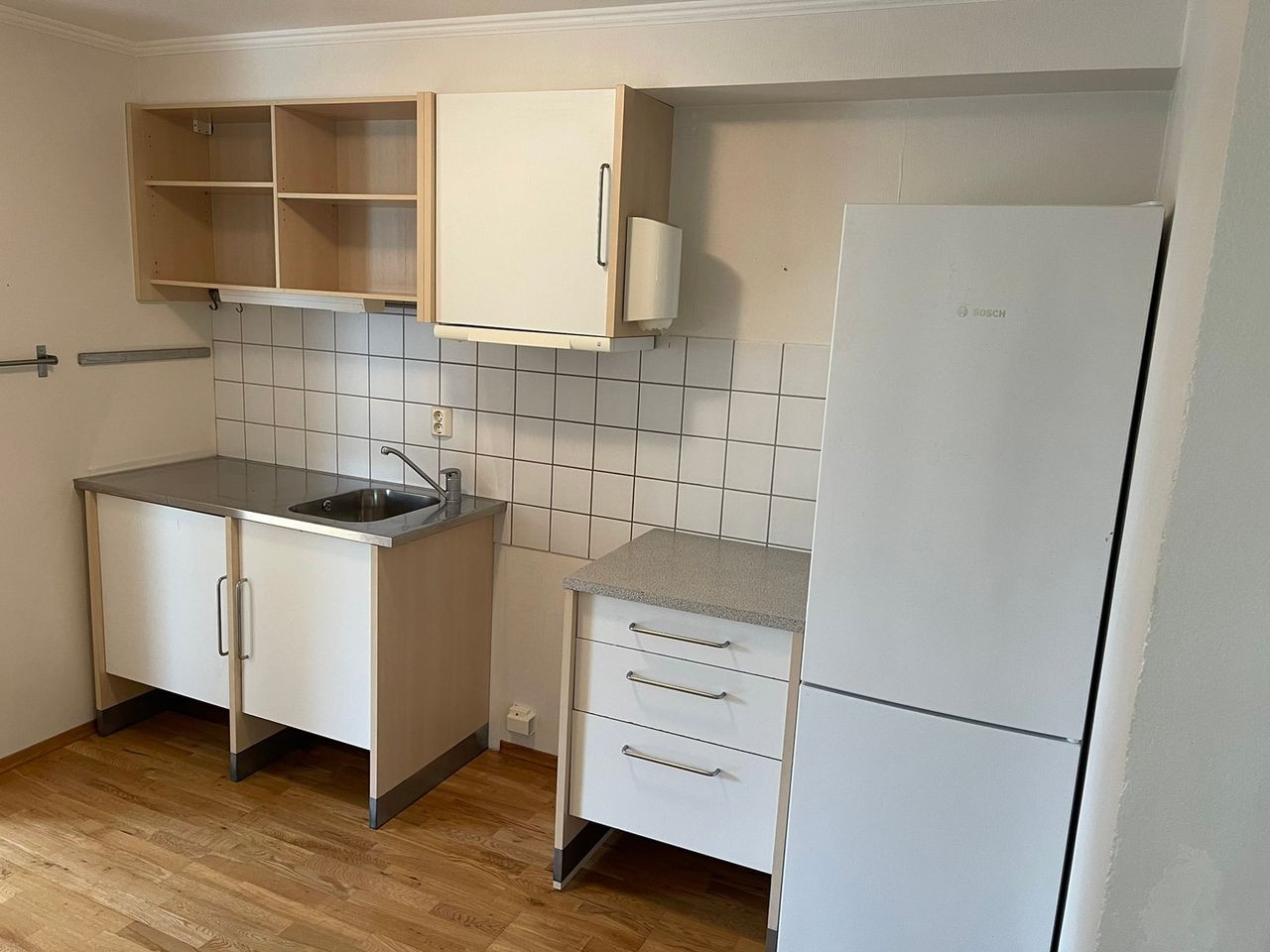 Kjøkken - Komfyr settes inn før overtagelse Galleribilde
