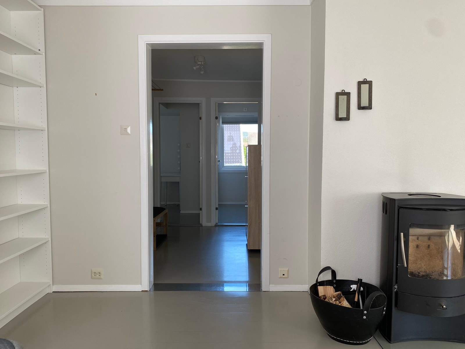 Stue/gang/soverom 2. Galleribilde