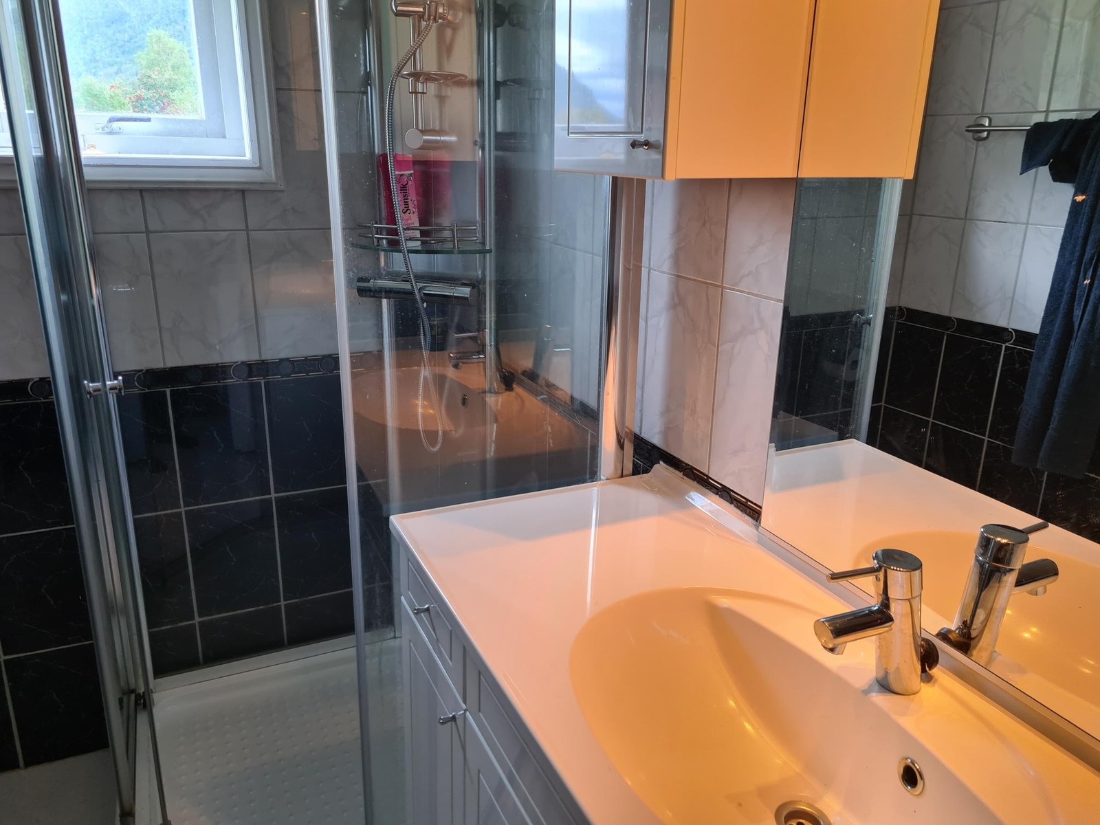 Bad 1. etasje Galleribilde