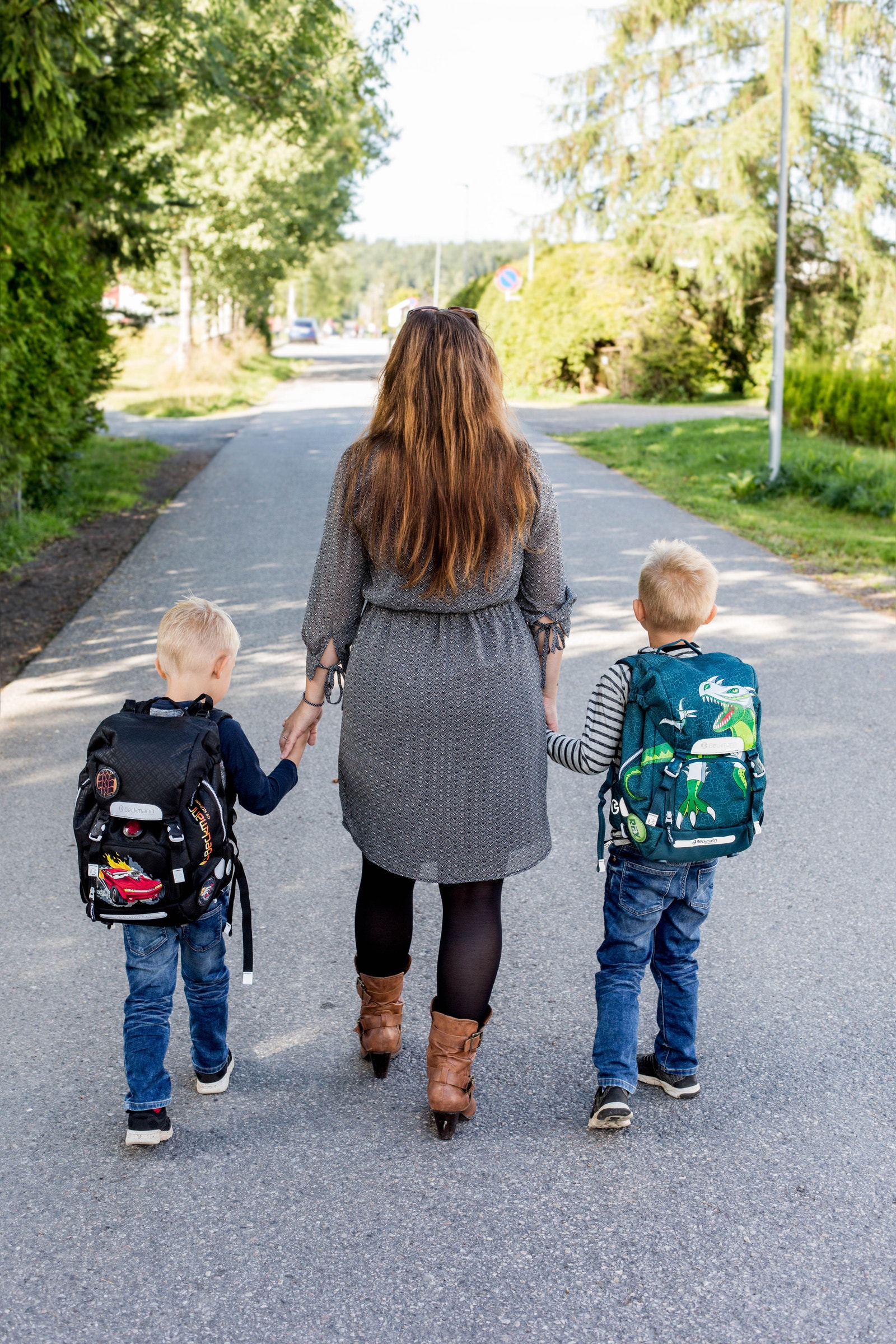 Det er kort vei til både barnehage, skole og NTG med gangvei hele veien til sentrum. Galleribilde