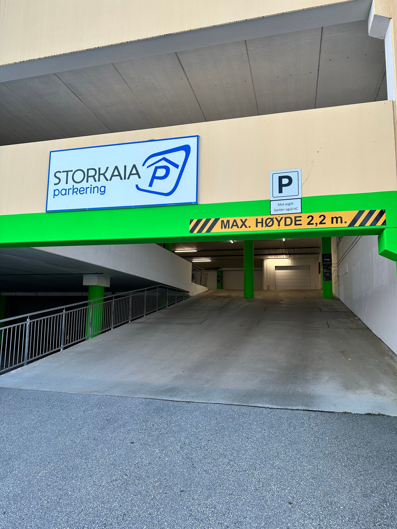 Innkjøring parkeringshus Galleribilde