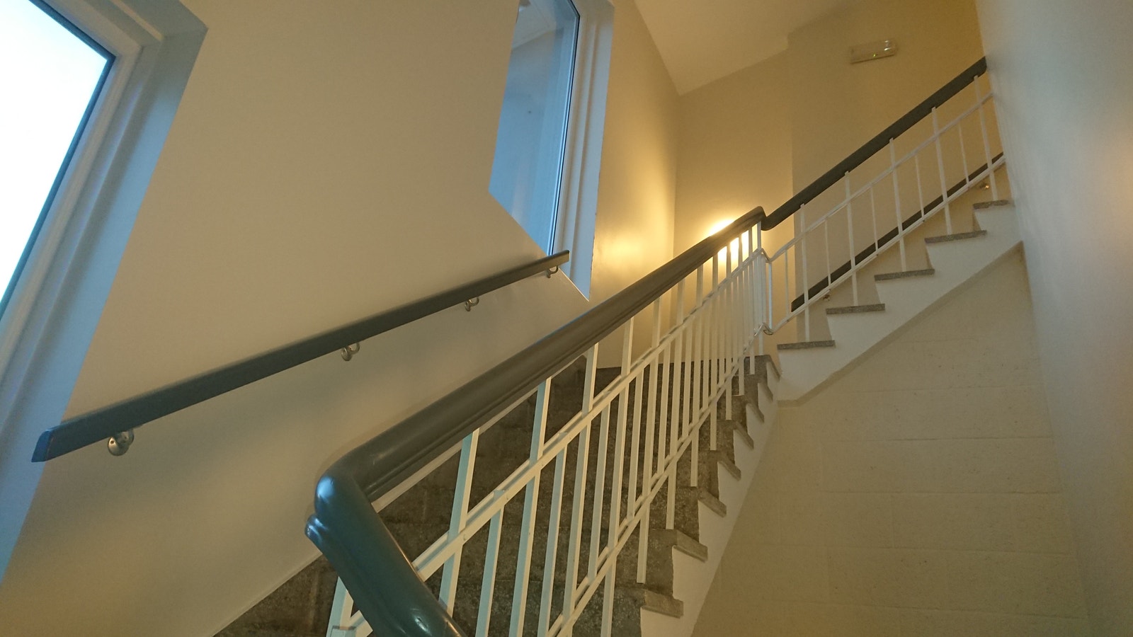 Nyoppusset trapp Galleribilde