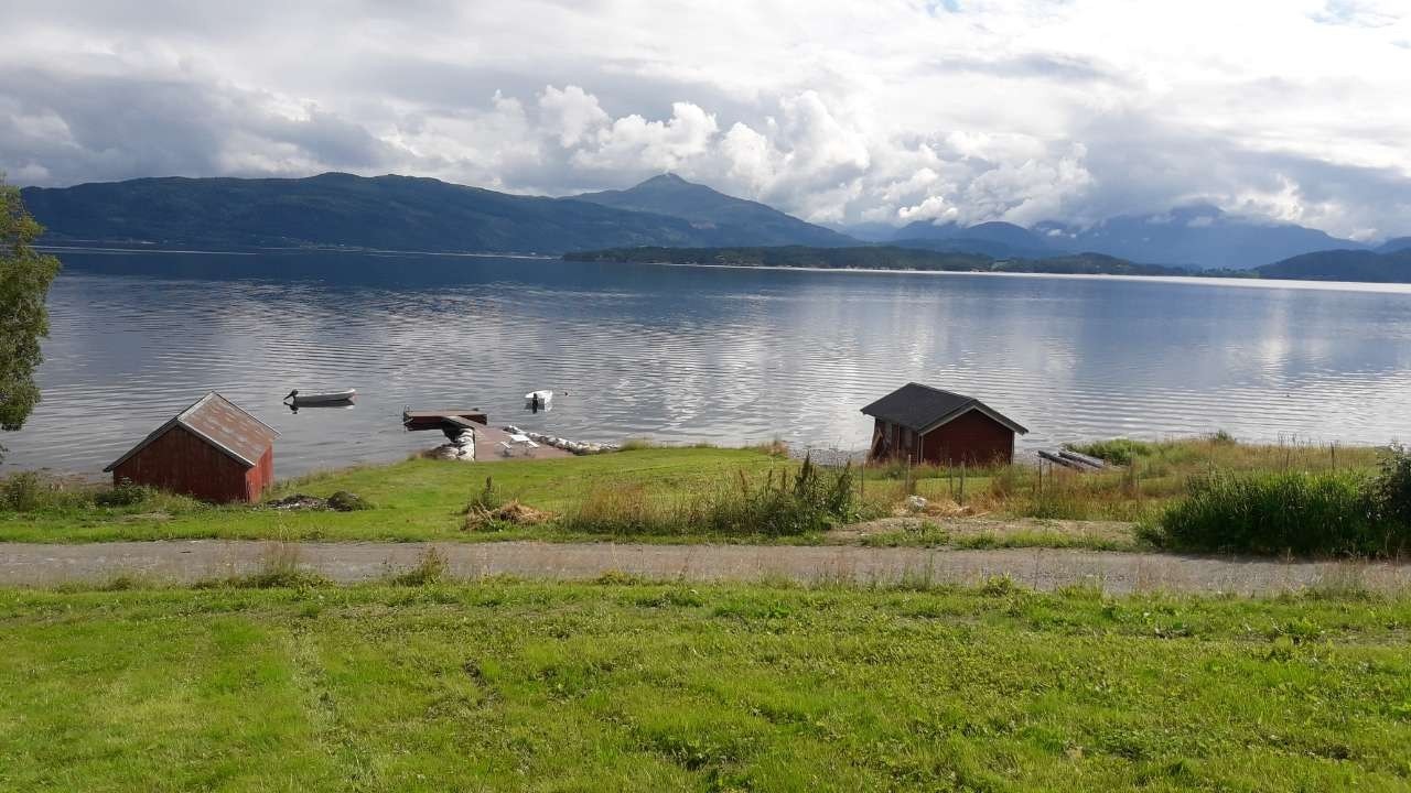 Tomt T2, utsikt øst Galleribilde