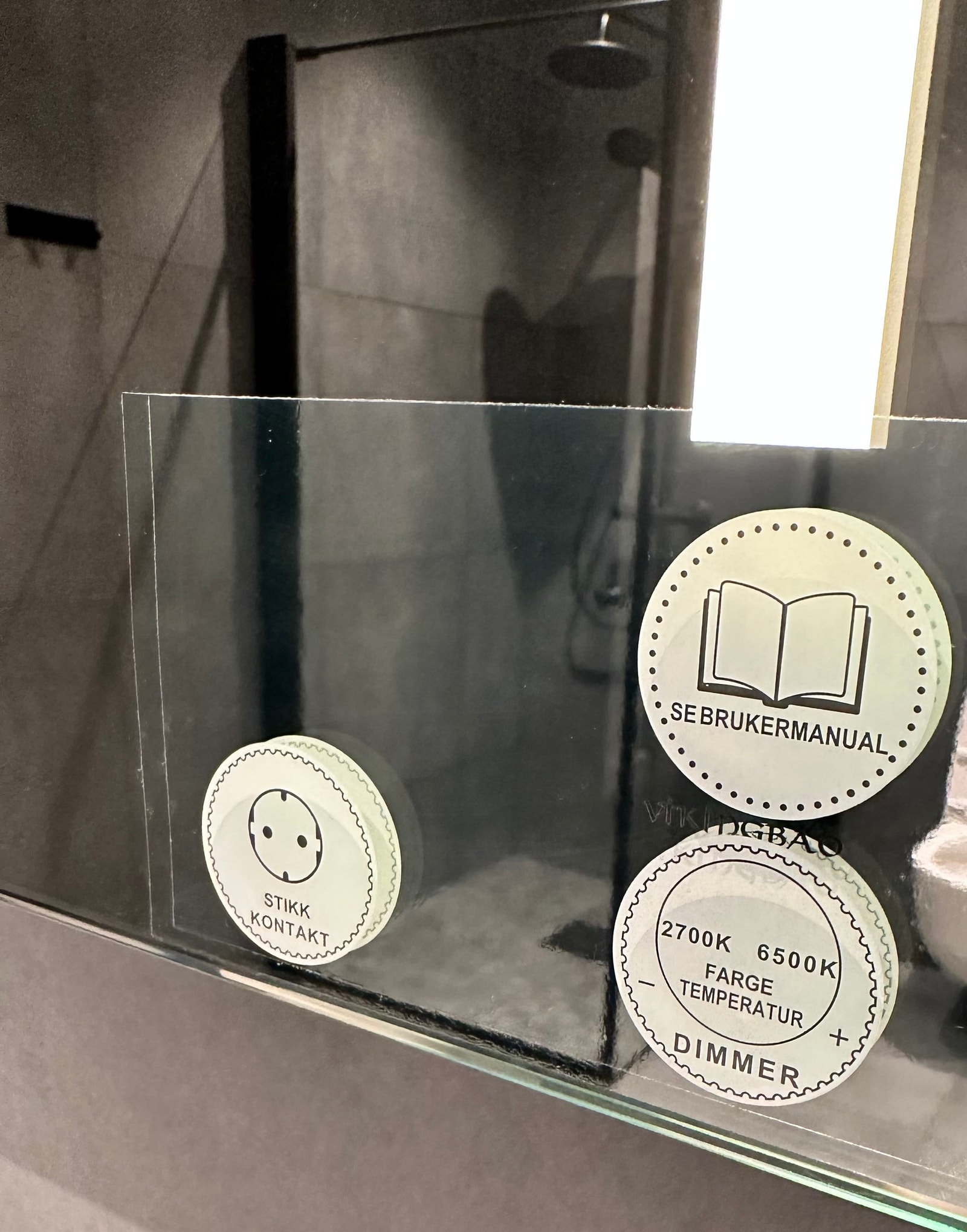 Funksjoner på badespeil Galleribilde