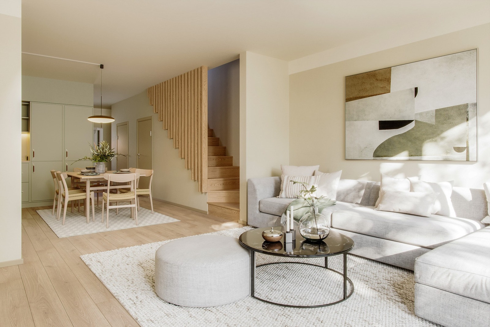 Praktisk med lagring under trapp opp til boligens 2. etasje. Galleribilde