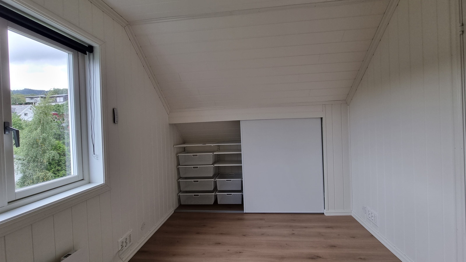 Soverom loft vest Galleribilde