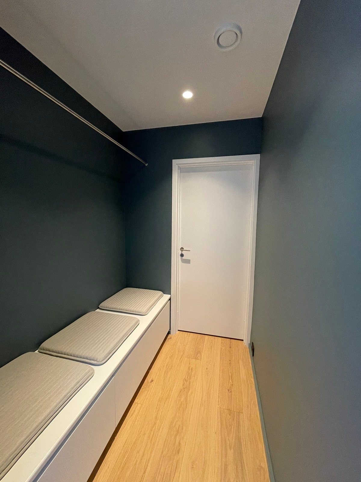 Separat Inngang / garderobe Galleribilde