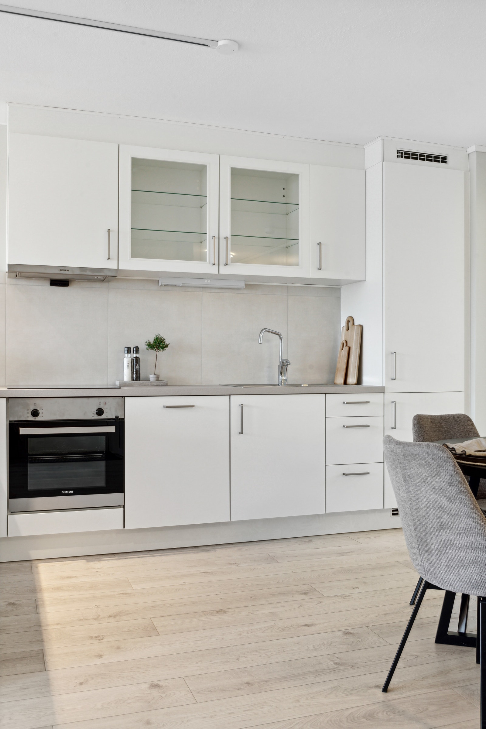 Leilighetens kjøkken - nytt og moderne Galleribilde