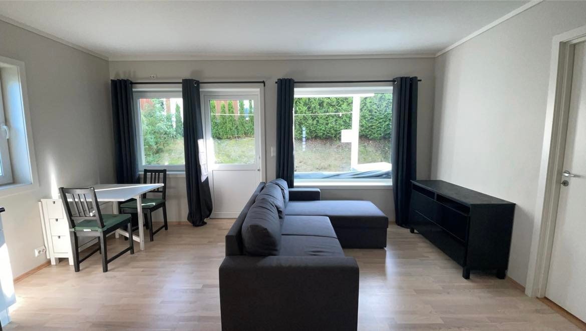 Utgang til koselig uteplass. Galleribilde