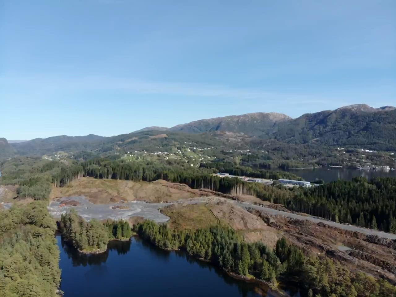 Nytt industriområde, med eksisterende i bakgrunnen. Galleribilde