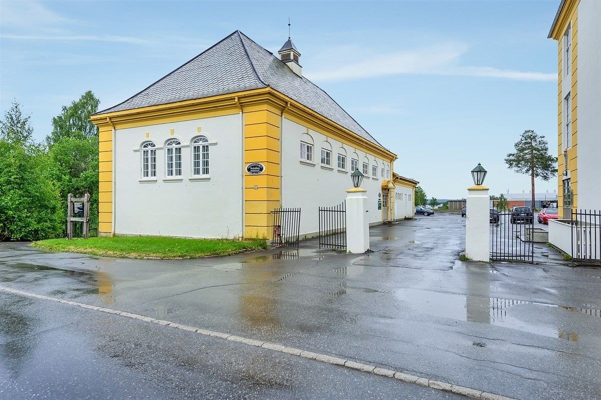 Sentralt bygg i Raufoss sentrum Galleribilde