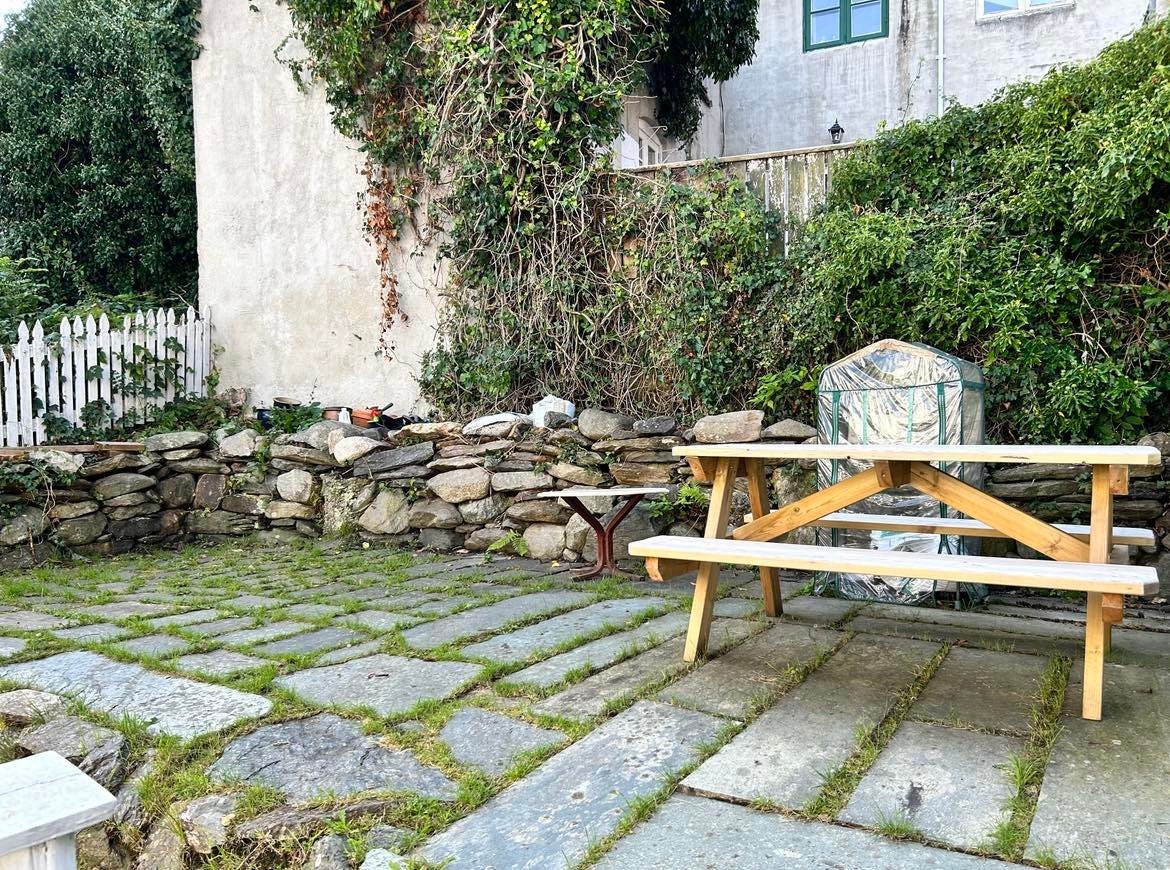 Bakgård Galleribilde