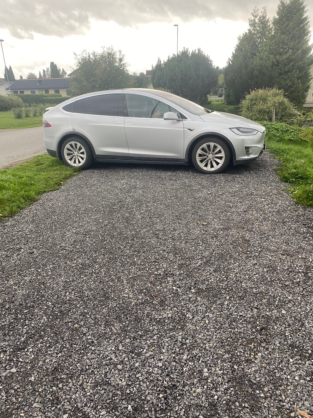 Parkering for 2 biler Galleribilde