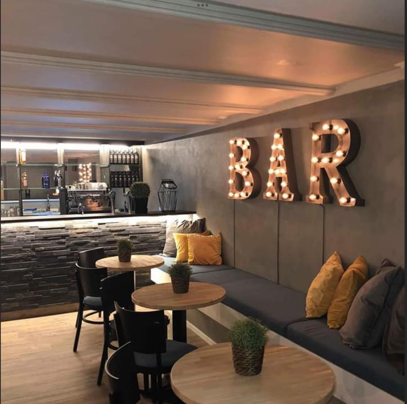 Bar/pub Galleribilde