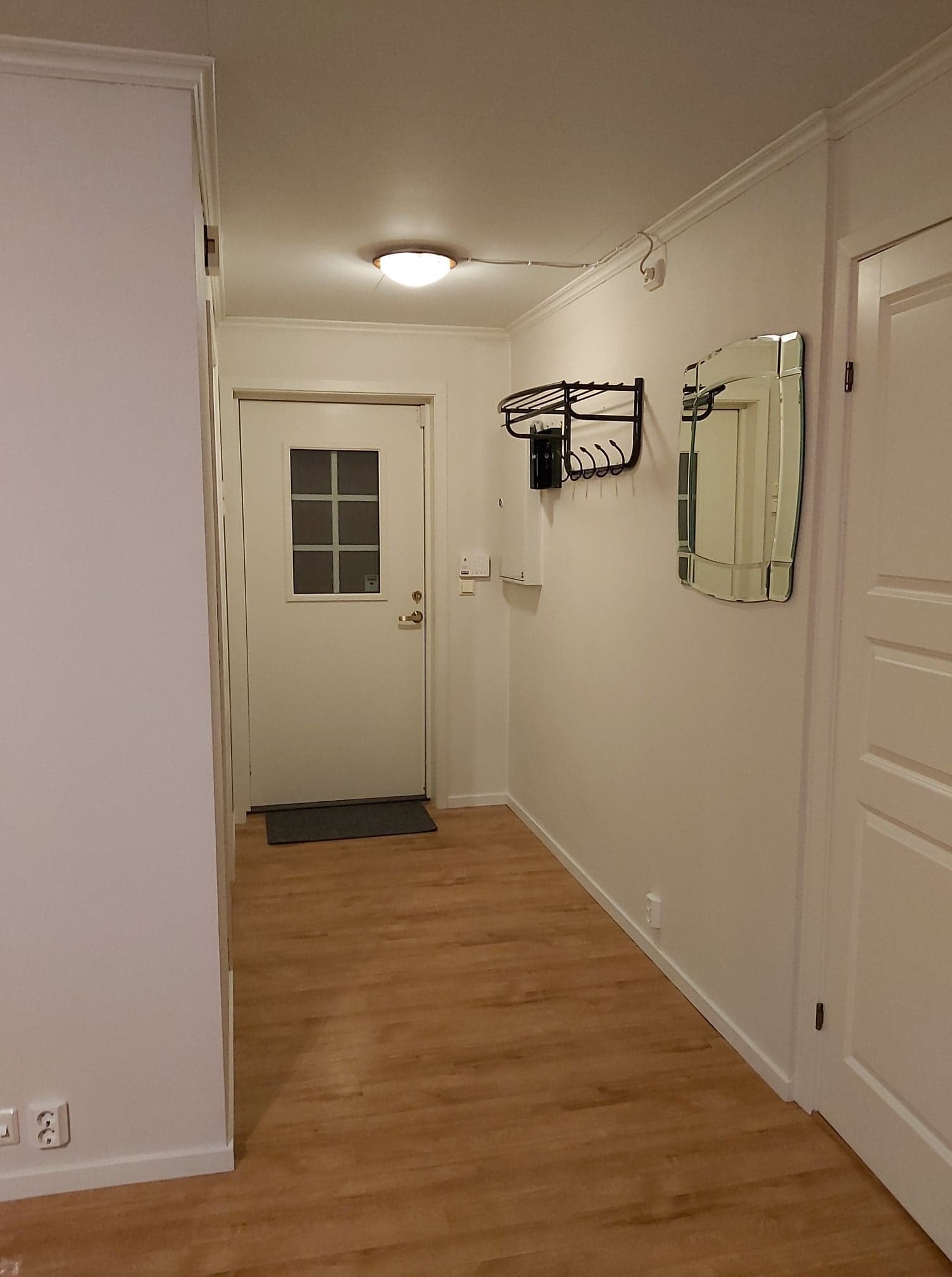 INNGANGSPARTI INNVENDIG Galleribilde