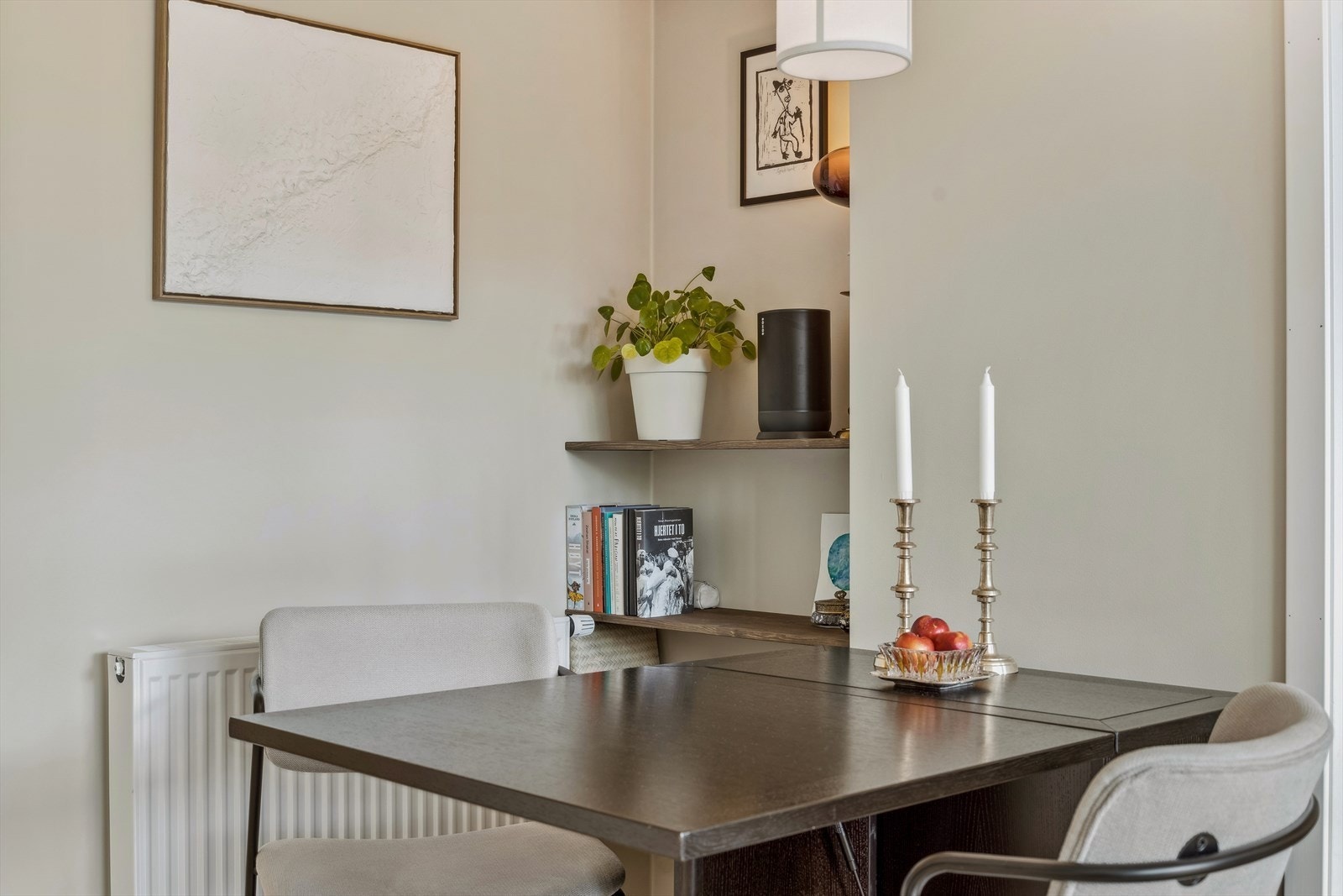 Spisestue. Spisebord følger med. Galleribilde