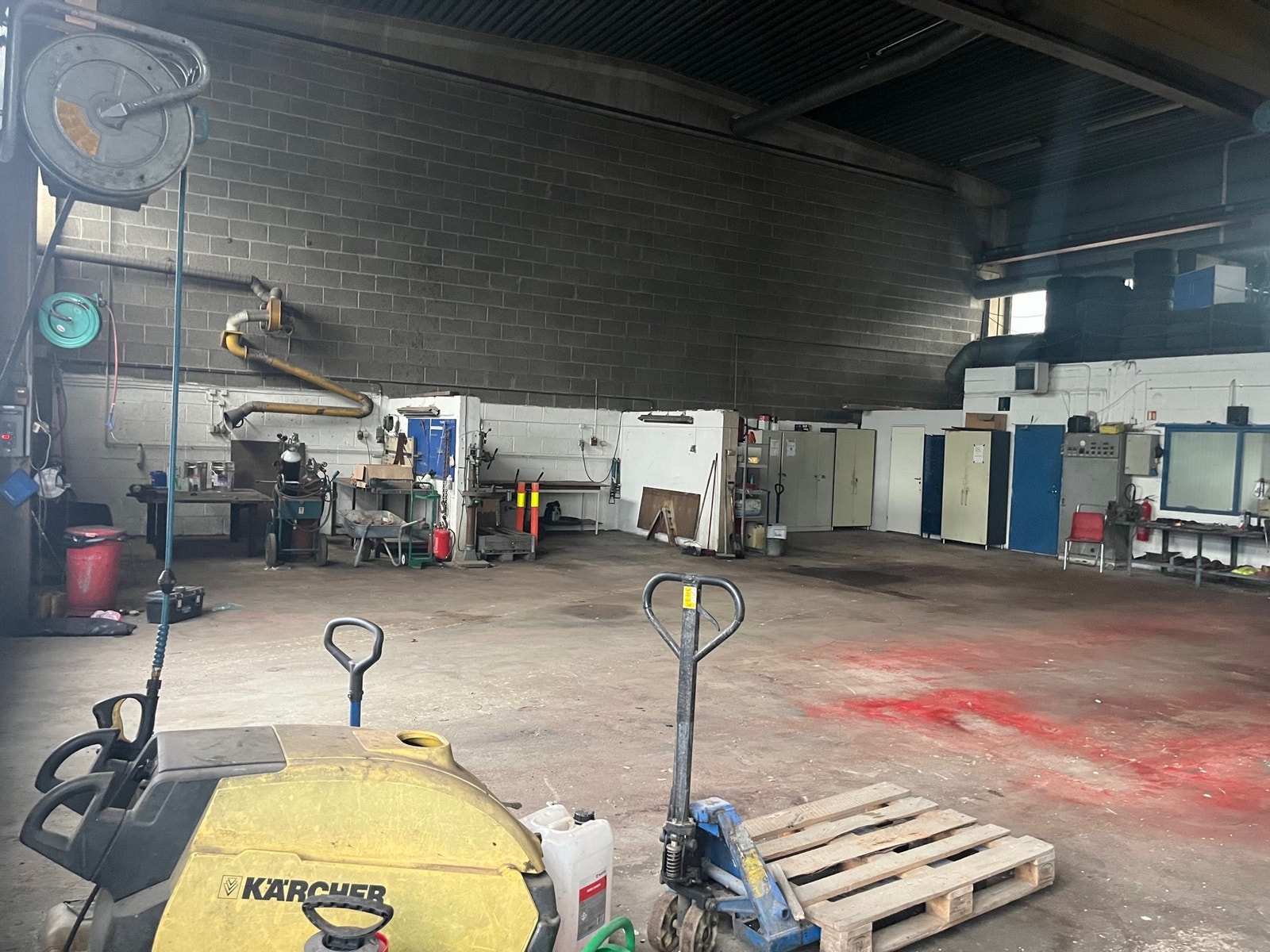 stor verksted hall Galleribilde