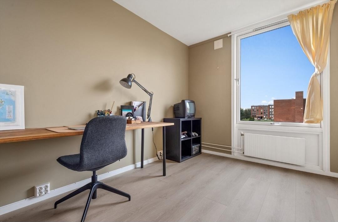 Soverom 2 passer perfekt som et barnerom, kontor eller gjesterom Galleribilde