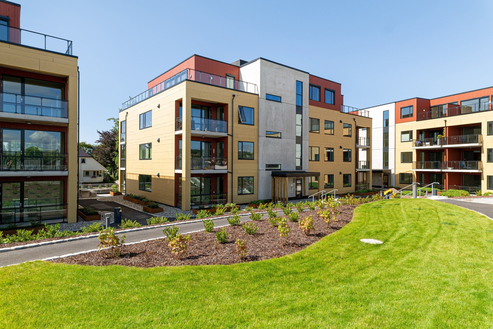 Kvernalandtorg er et nyere boligprosjekt beliggende midt i Kvernaland sentrum, med kort avstand både til Bryne og Sandnes. Galleribilde