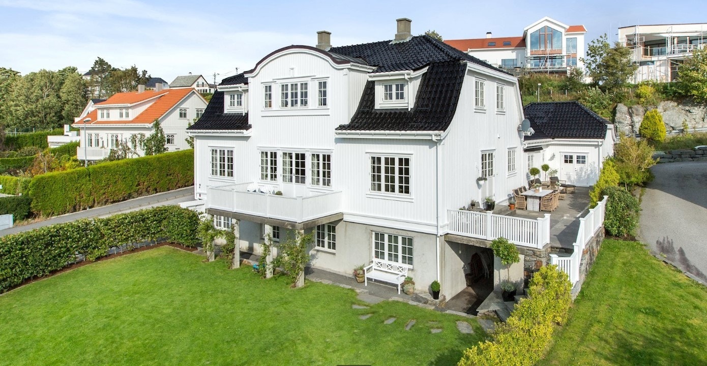 Leilighet i underetasjen, utsikt mot hage Galleribilde