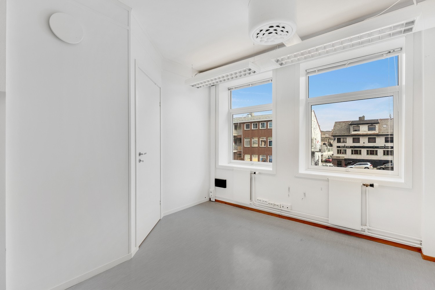 Resepsjon/Inngangsparti - 30,8 m2 Galleribilde