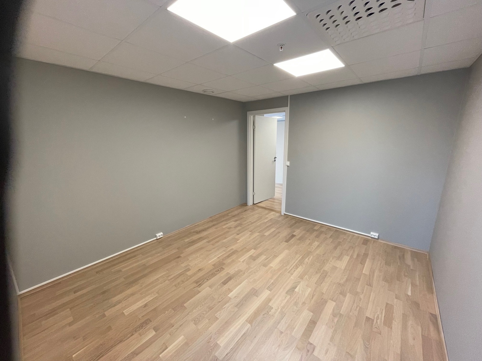 Adskilt møterom på 12,2 m2 Galleribilde