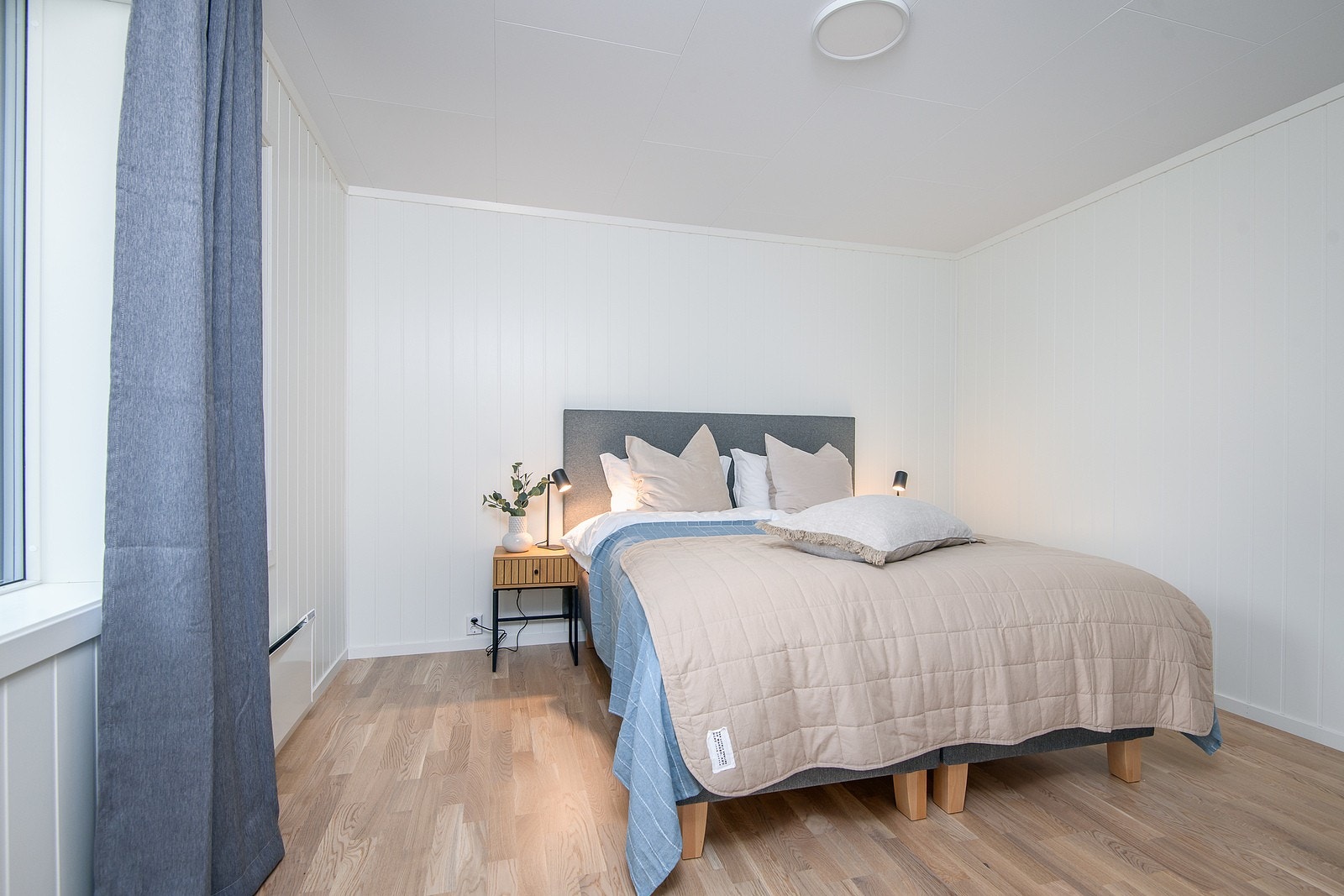 Romslig soverom | Bilde fra leilighet 5-5 Galleribilde