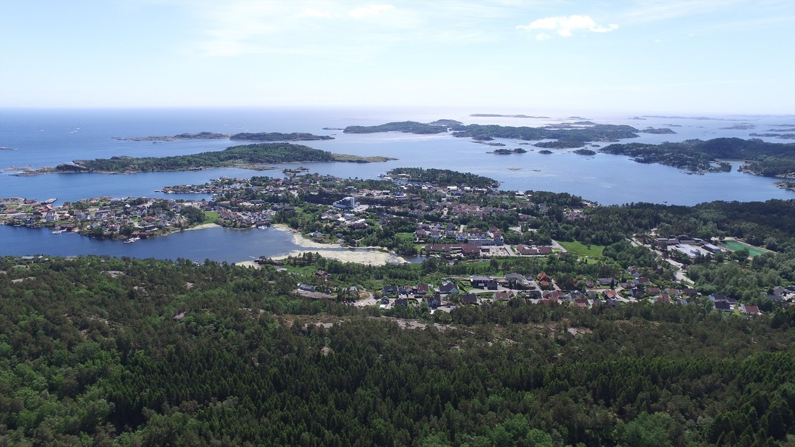Nytt populært boligfelt på Langenes. Kort vei til skole, barnehage, søndagsåpen butikk, turområder, badevann mm. Galleribilde