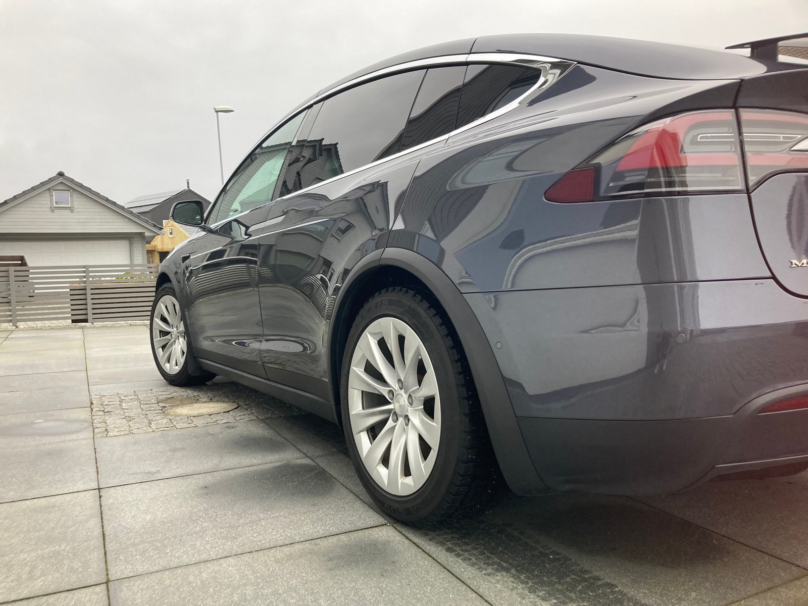 Tesla Model X 11