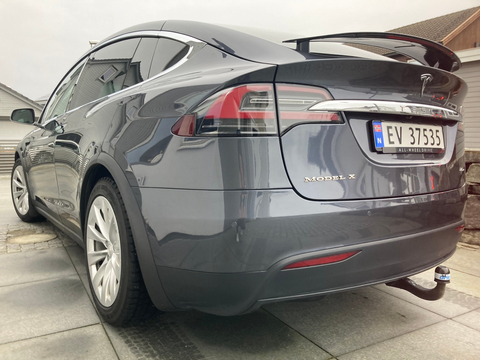 Tesla Model X 9