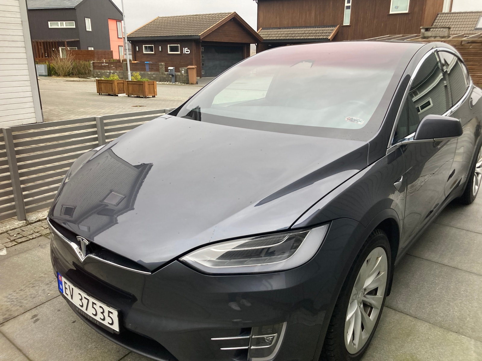 Tesla Model X 20