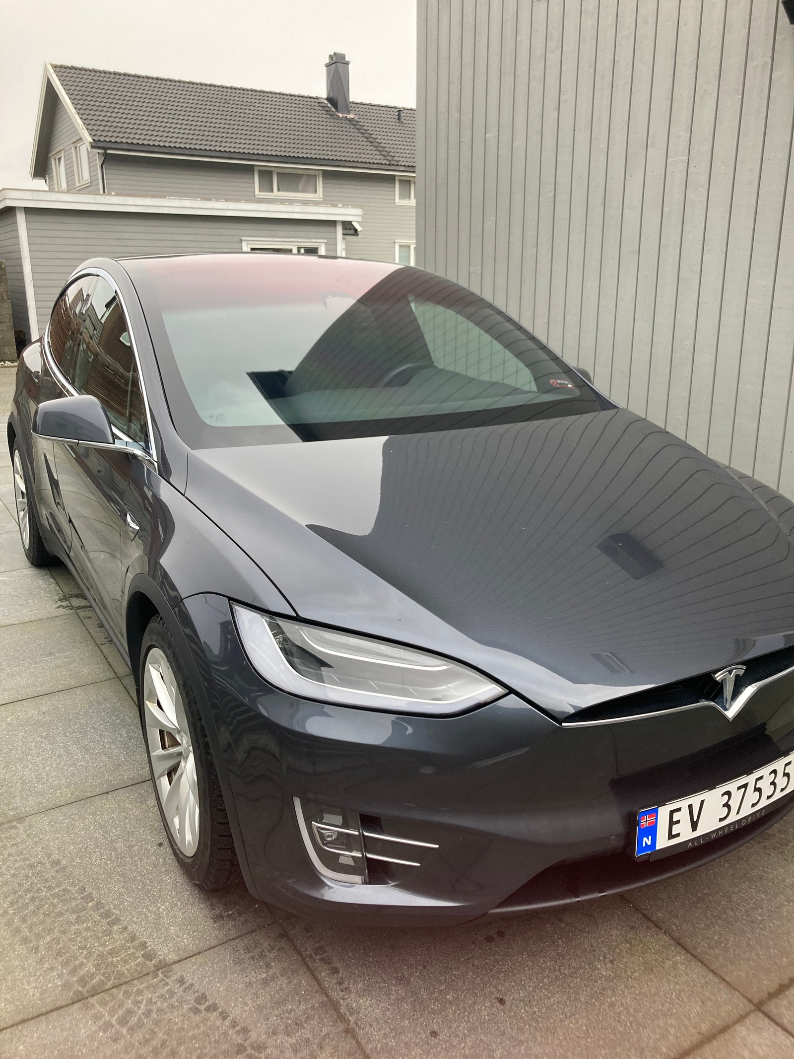 Tesla Model X 18
