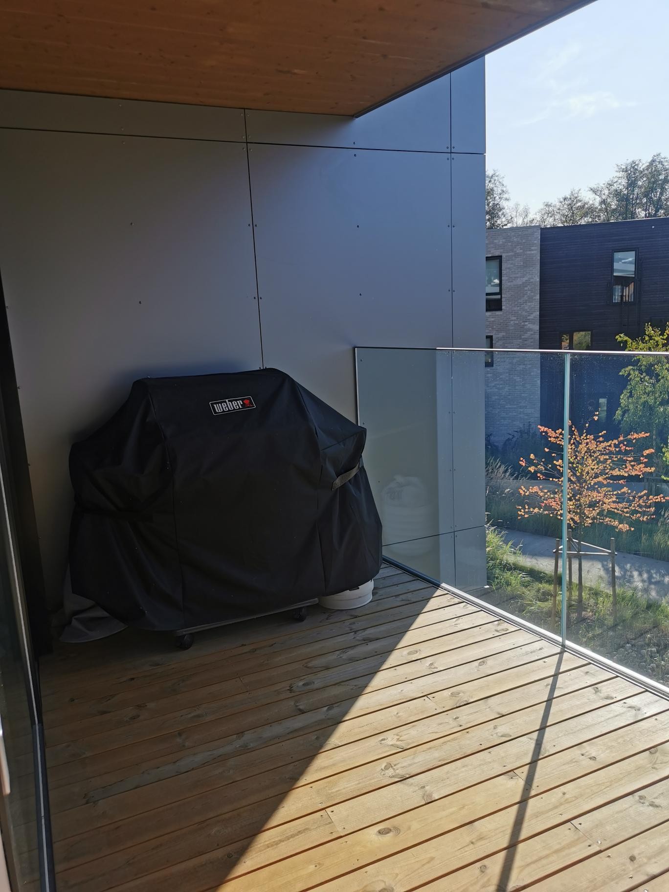 Balkong med god plass til grill Galleribilde