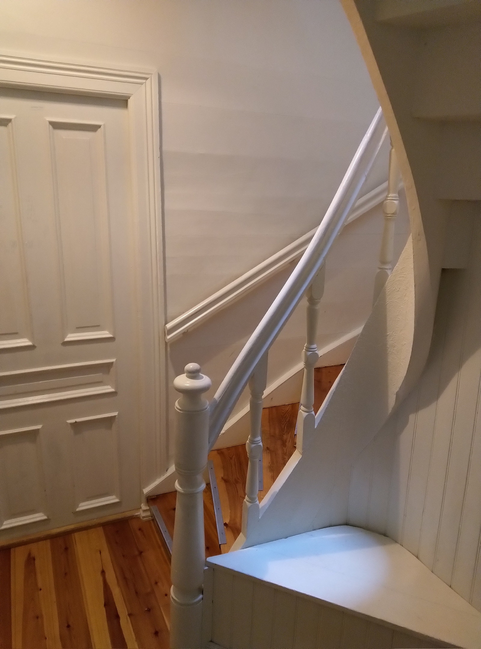 Vindeltrapp til andre etasje Galleribilde