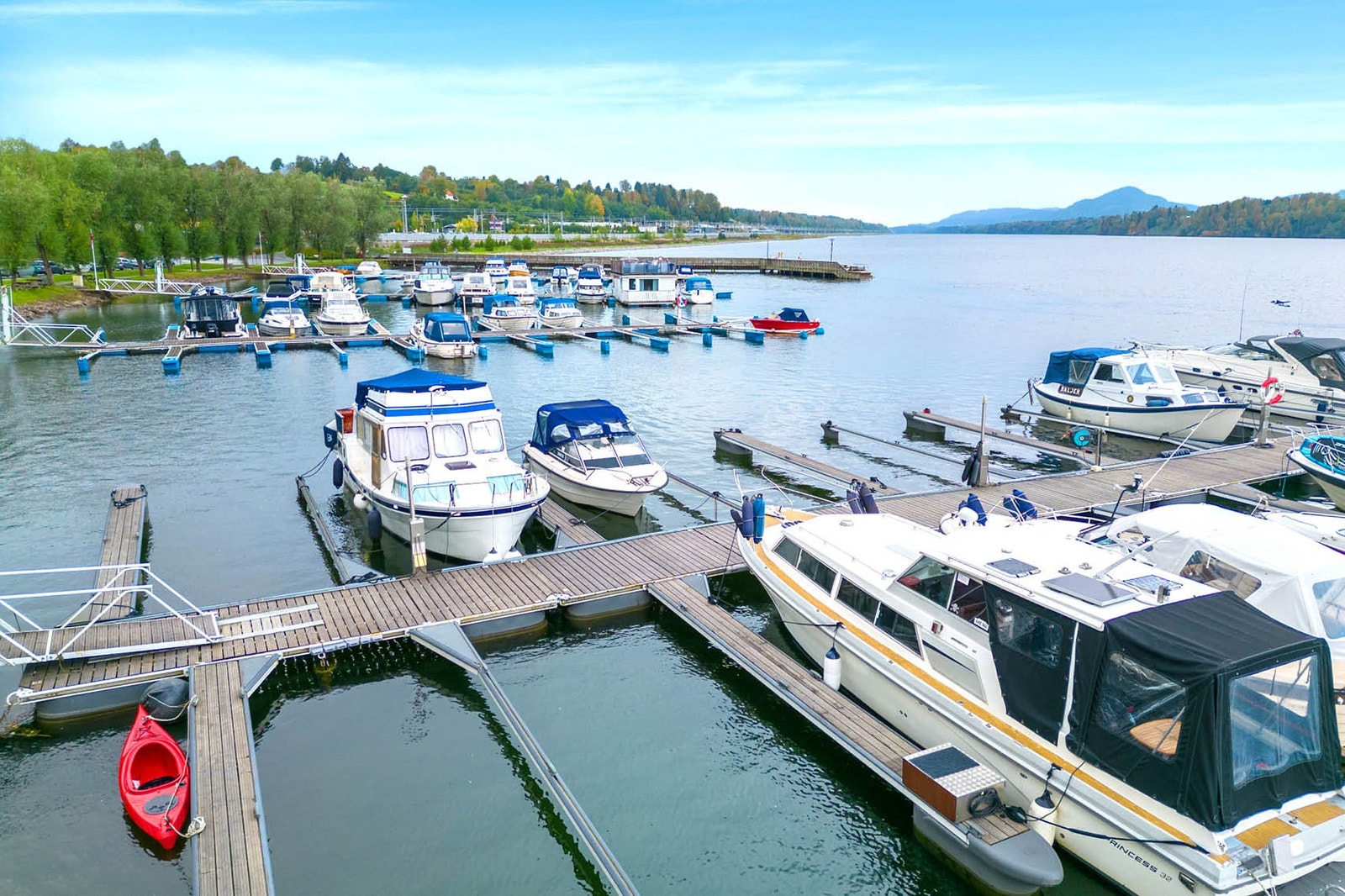 Vorma båtforening har to havner i Eidsvoll kommune, en i Vorma som ligger i Sundet og en sør i Mjøsa. Galleribilde