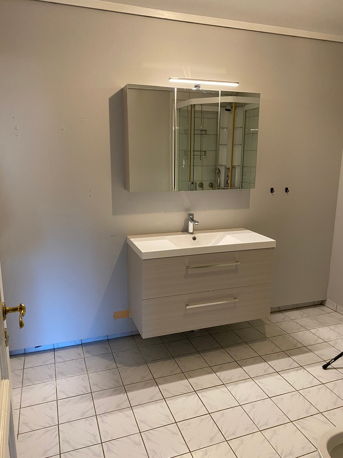 Badet rom Galleribilde