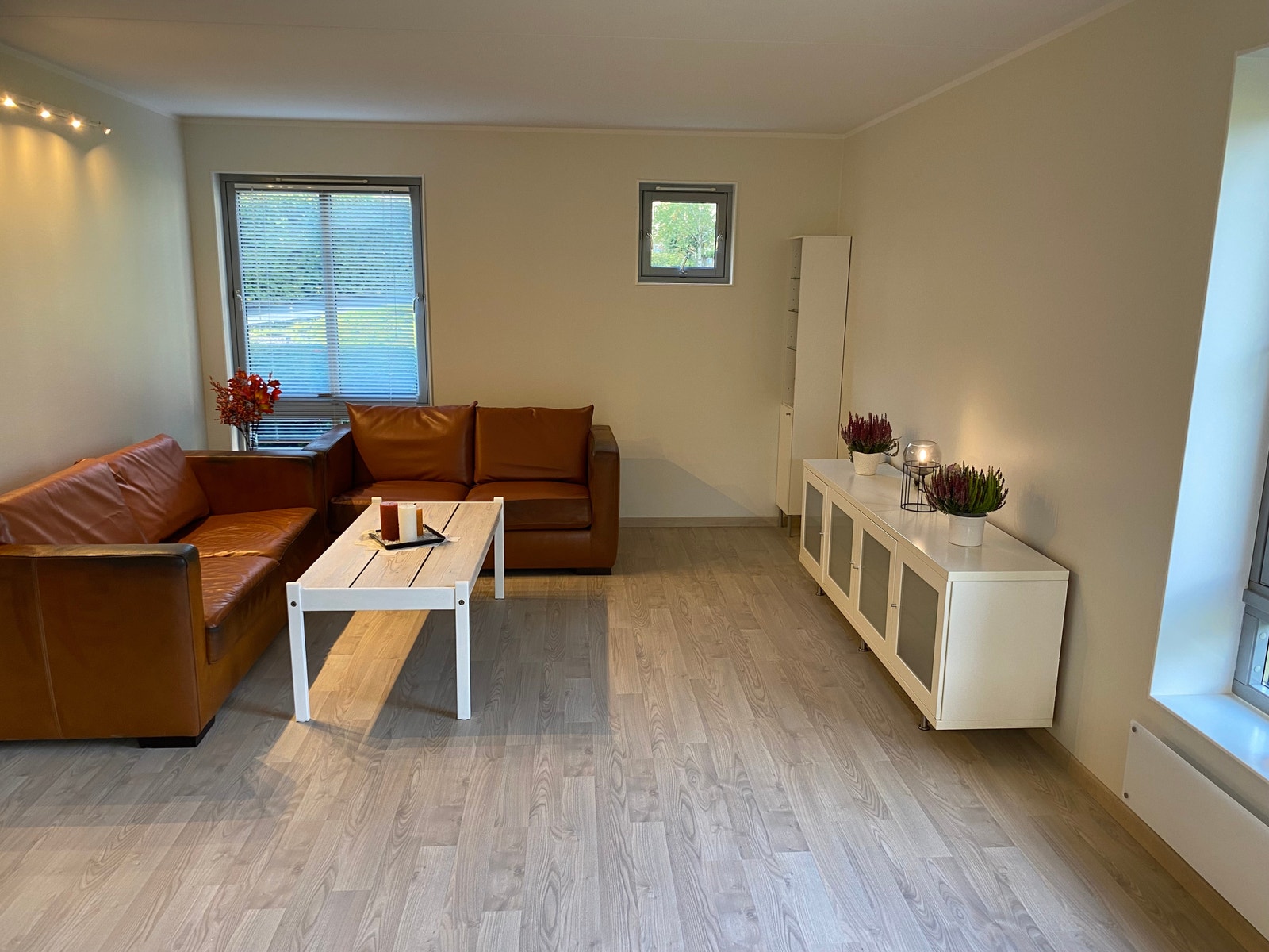 sofa og skjenk Galleribilde