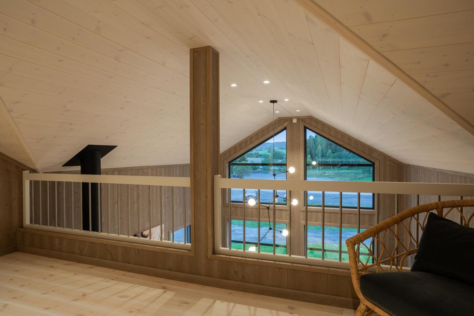 Fra loftrommet på hemsen. Foto fra Polar 110 visningshytte på Hellerudsletta Galleribilde