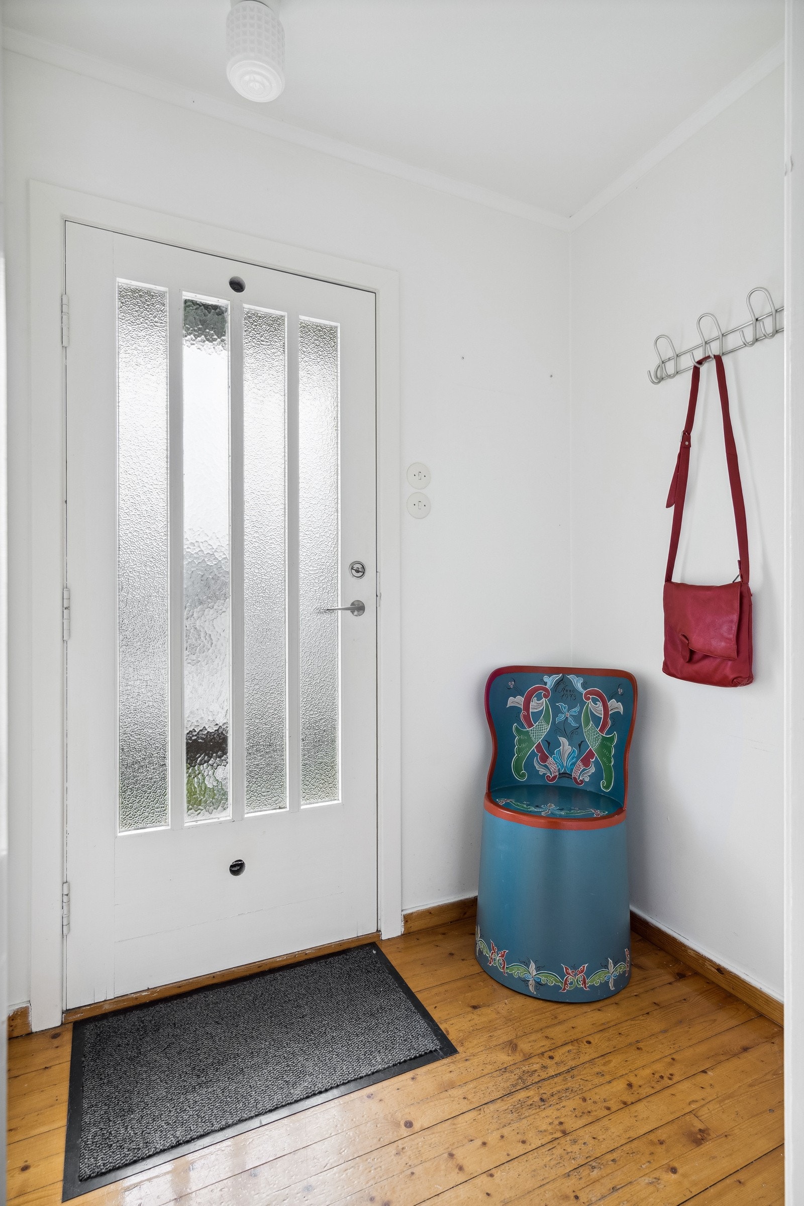 I underetasjen har ein hybelleilegheit. Galleribilde