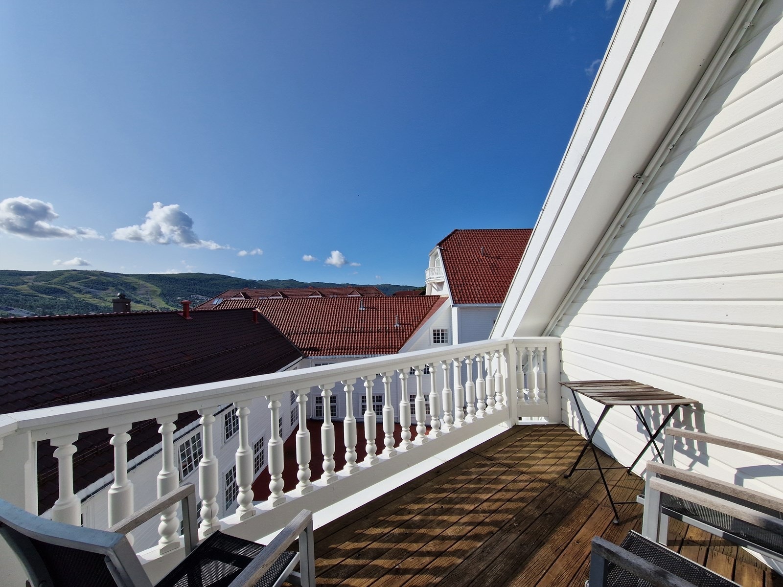 Solrik terrasse Luftebalkong fra soverom Galleribilde