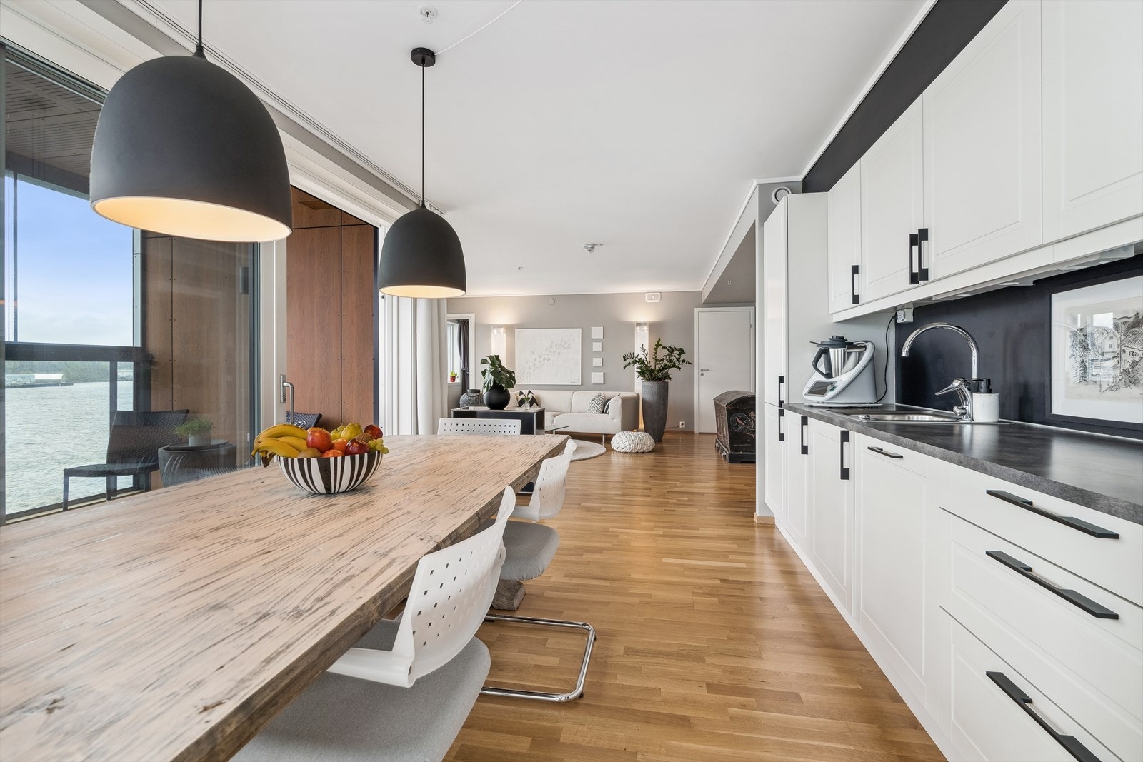 Leiligheten var ferdigstilt tidlig 2020 og byr på gjenonmgående gode kvaliteter Galleribilde