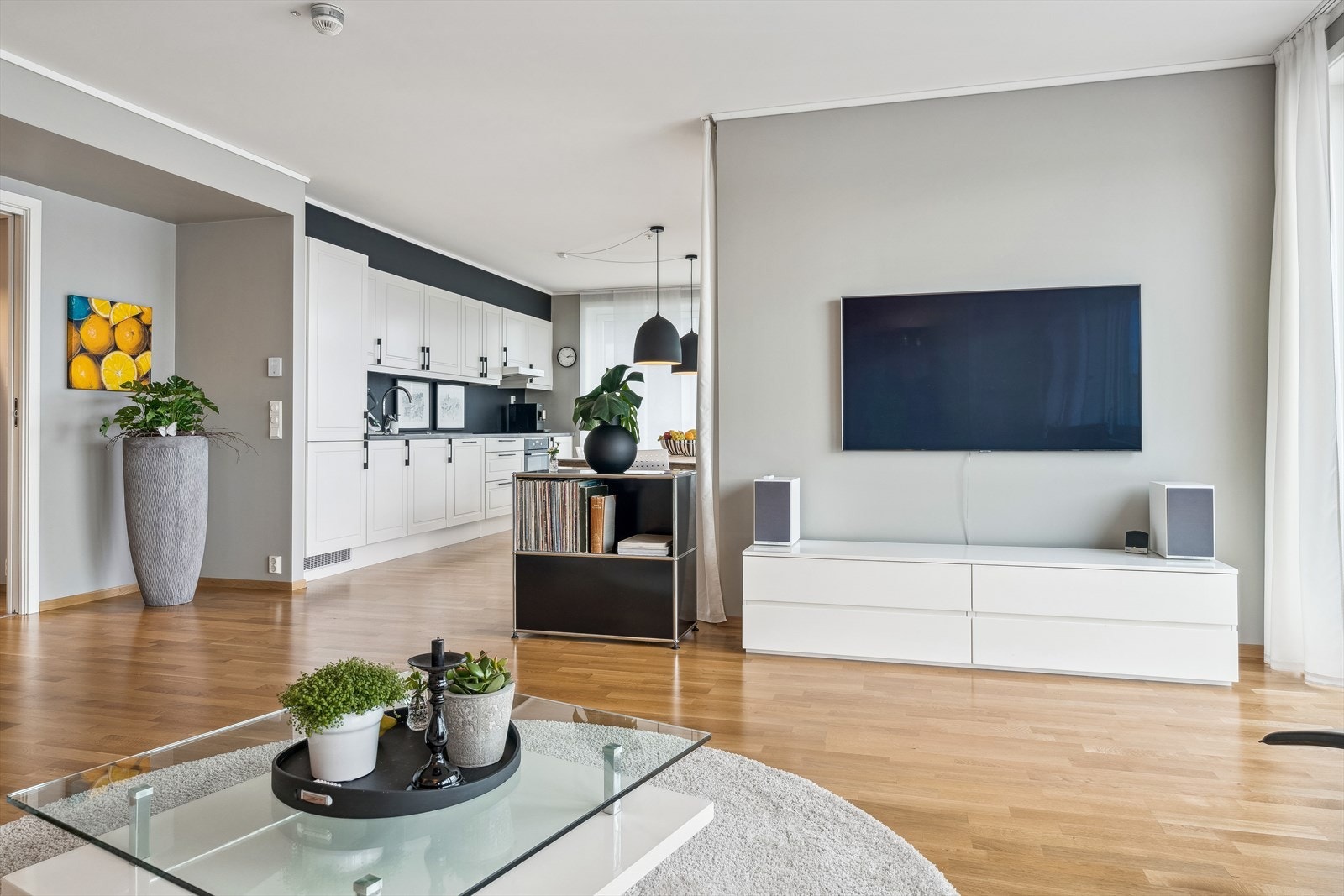 Praktisk planløsning som gir naturlige møbleringsvalg Galleribilde