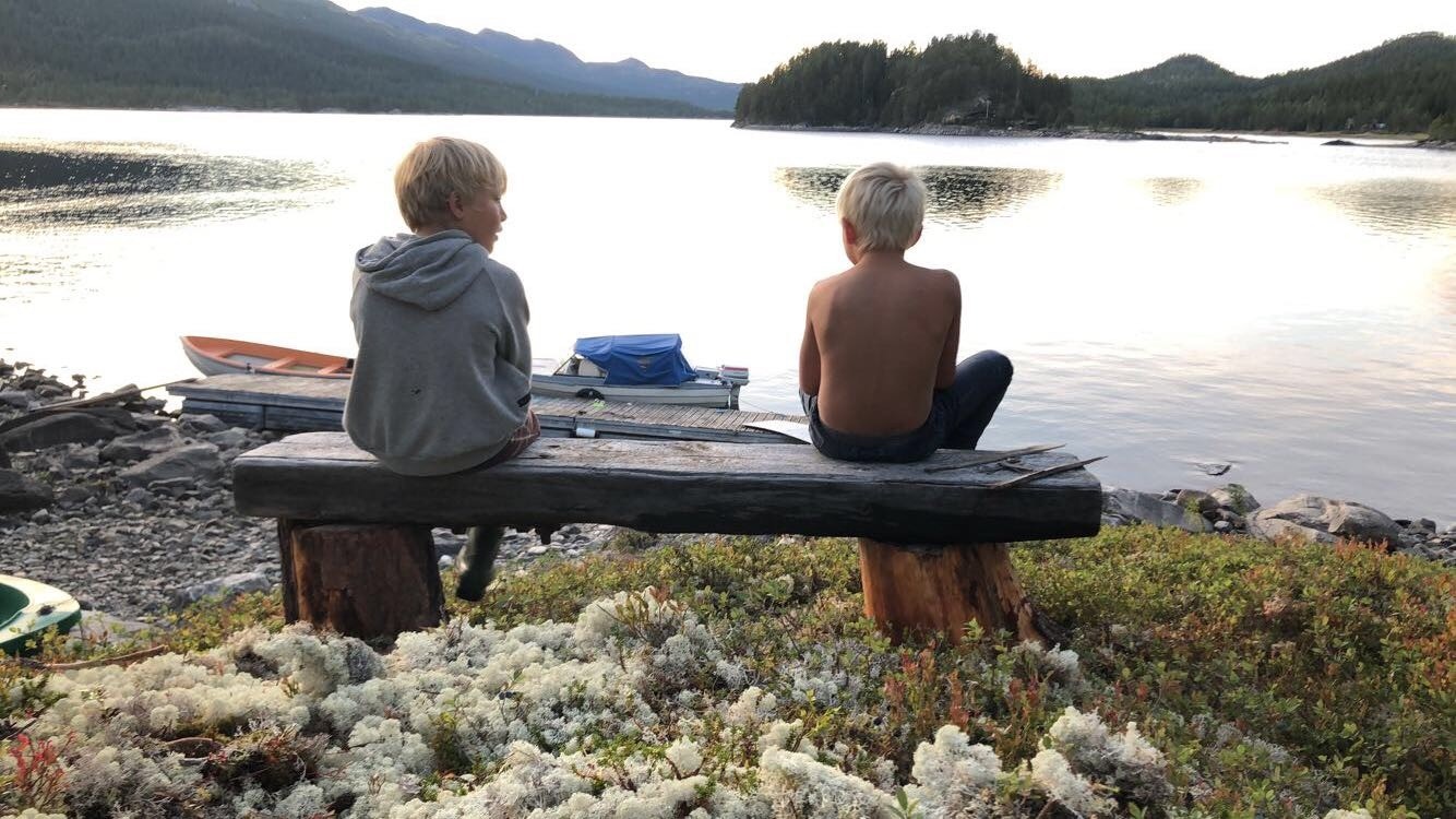 Tunhovdfjorden er populært for båt og fiskeliv. Det er mye fjellørret. Galleribilde