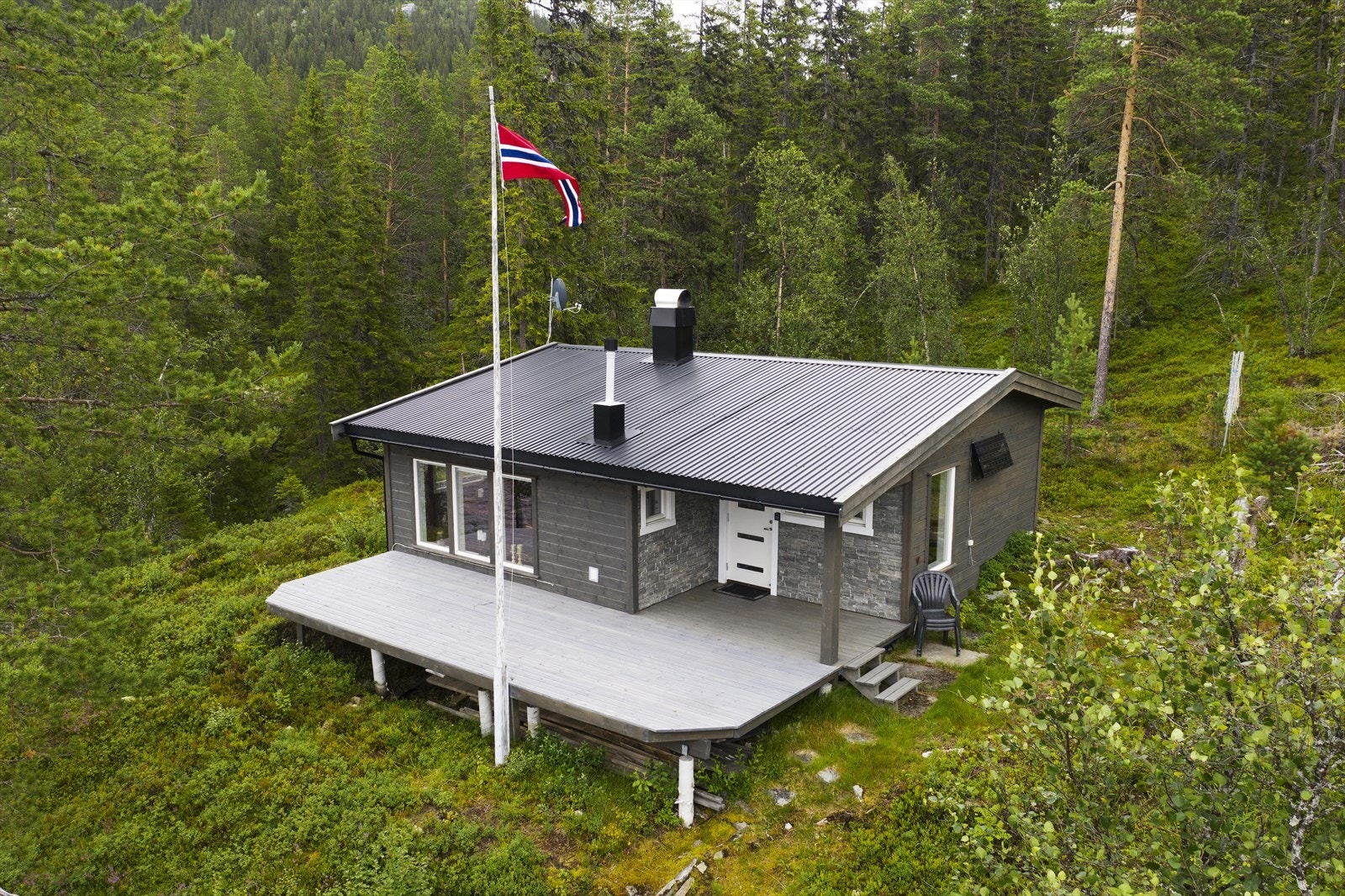 Hytta er opprinnelig fra 1962 og er betydelig renovert i 2017/2018. Galleribilde