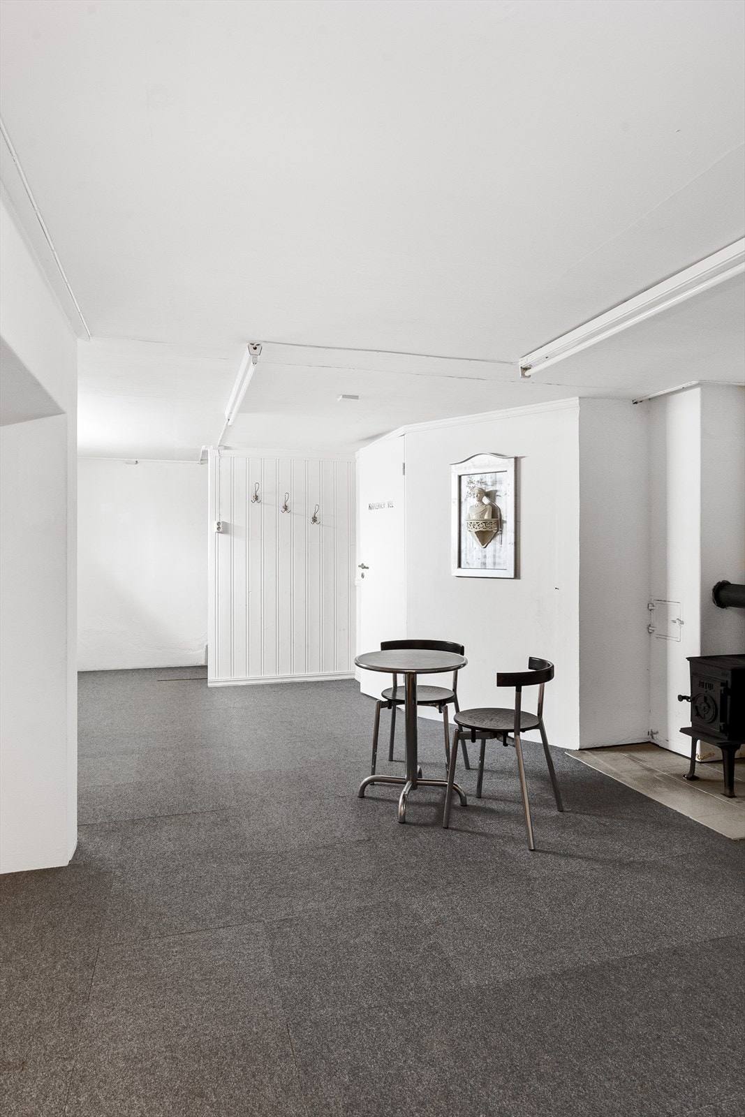 Rommet er romslig og gir deg mye lagringsplass. Galleribilde