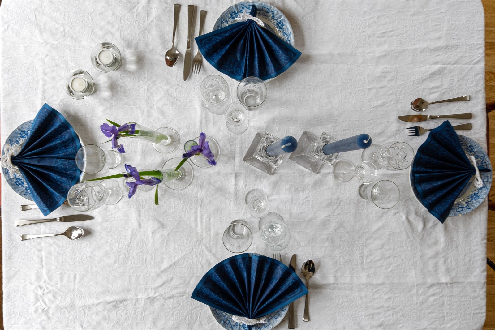 Detalj fra dekket spisebord. Galleribilde