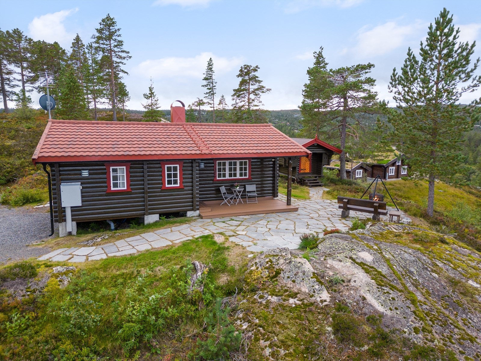 Eiendommen fikk også ny taktekking med Decra-plater fra tilbake til 2012. Galleribilde