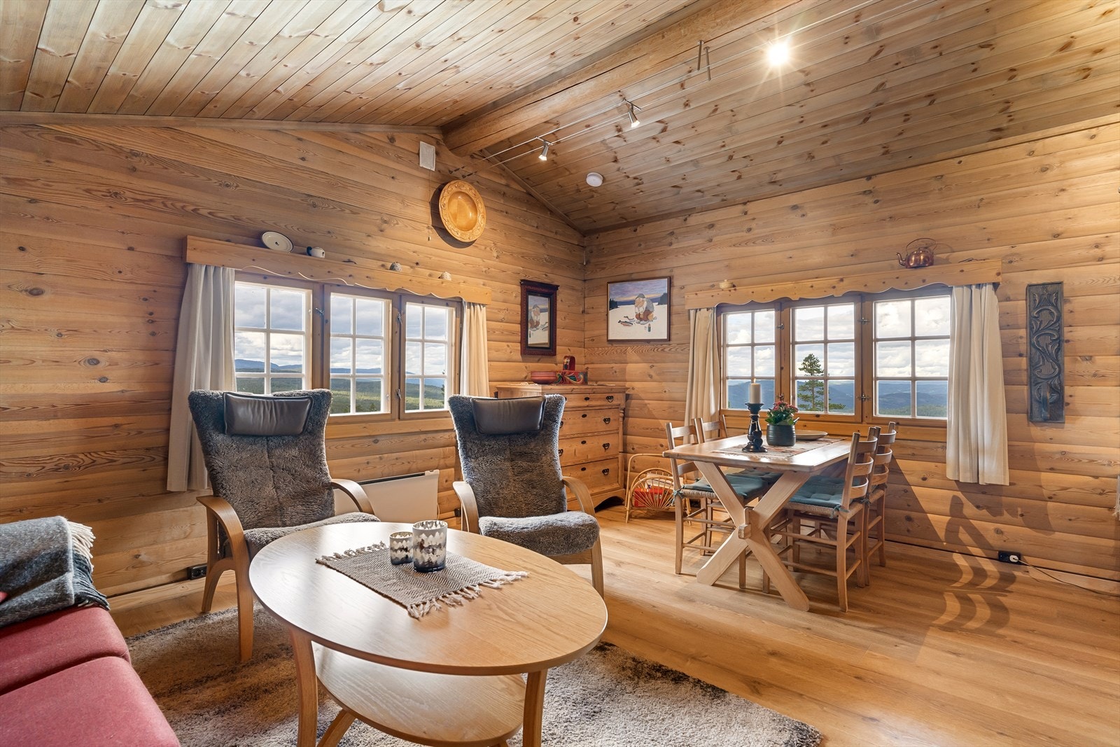 Hytta kan selges med mye av inventar og løsøre, dersom det er ønskelig. Galleribilde