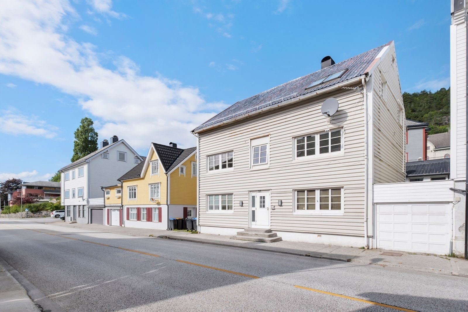 Fasade - leiligheten ligger sentralt til på Klipra. Gangavstand til Ålesund sentrum Galleribilde